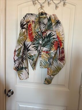 Tropical Leaf Print Button-Down Shirt in Multicolor